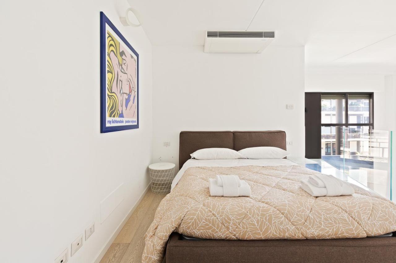Ferienwohnung Elegant Loft With Balcony! Mailand Exterior foto